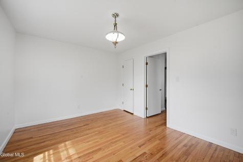 98 W Saint Stephens Lane Glenville NY 12302