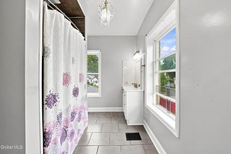 530 Bedford Road Schenectady NY 12308