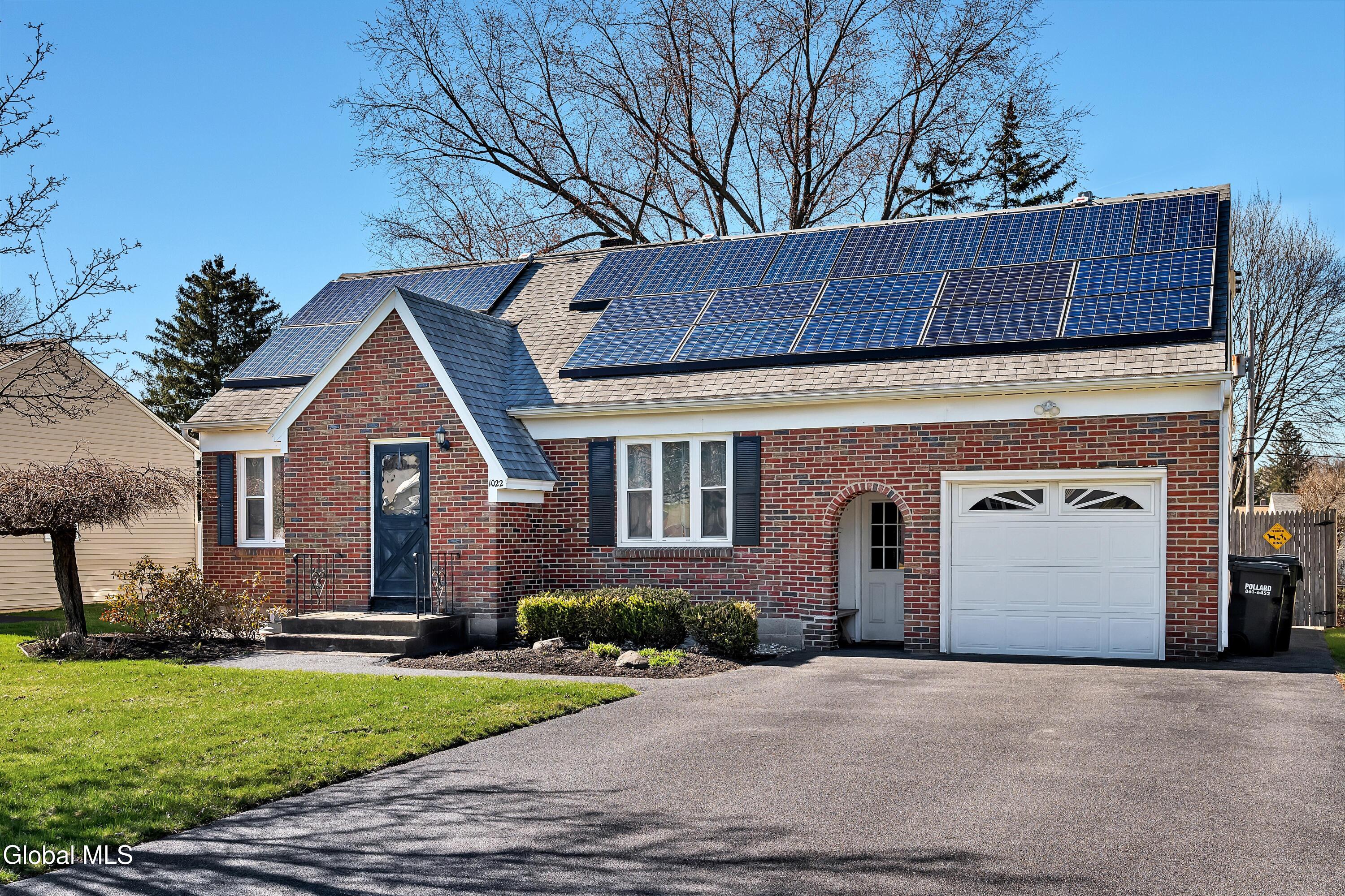 1022 Day Road Schenectady NY 12303