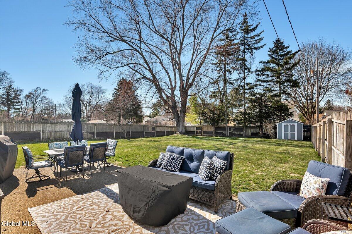 1022 Day Road Schenectady NY 12303