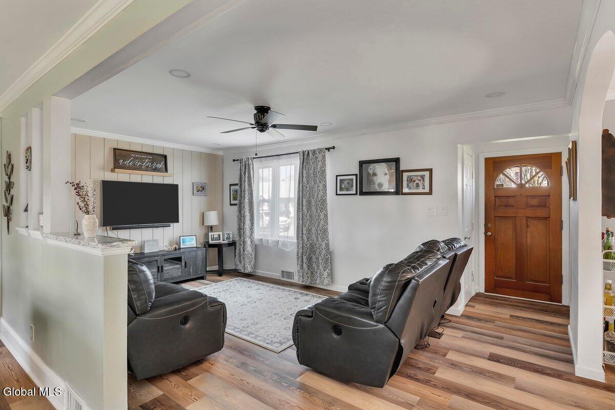 1022 Day Road Schenectady NY 12303