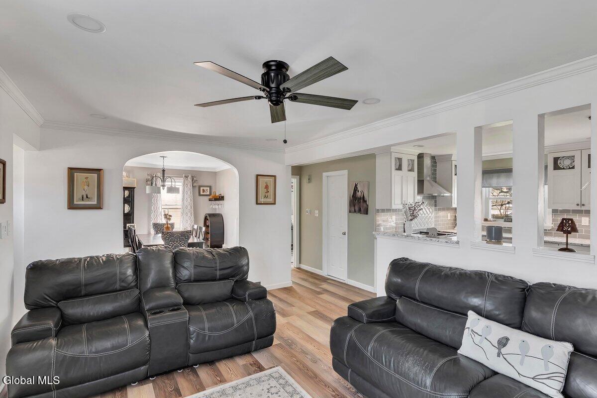 1022 Day Road Schenectady NY 12303