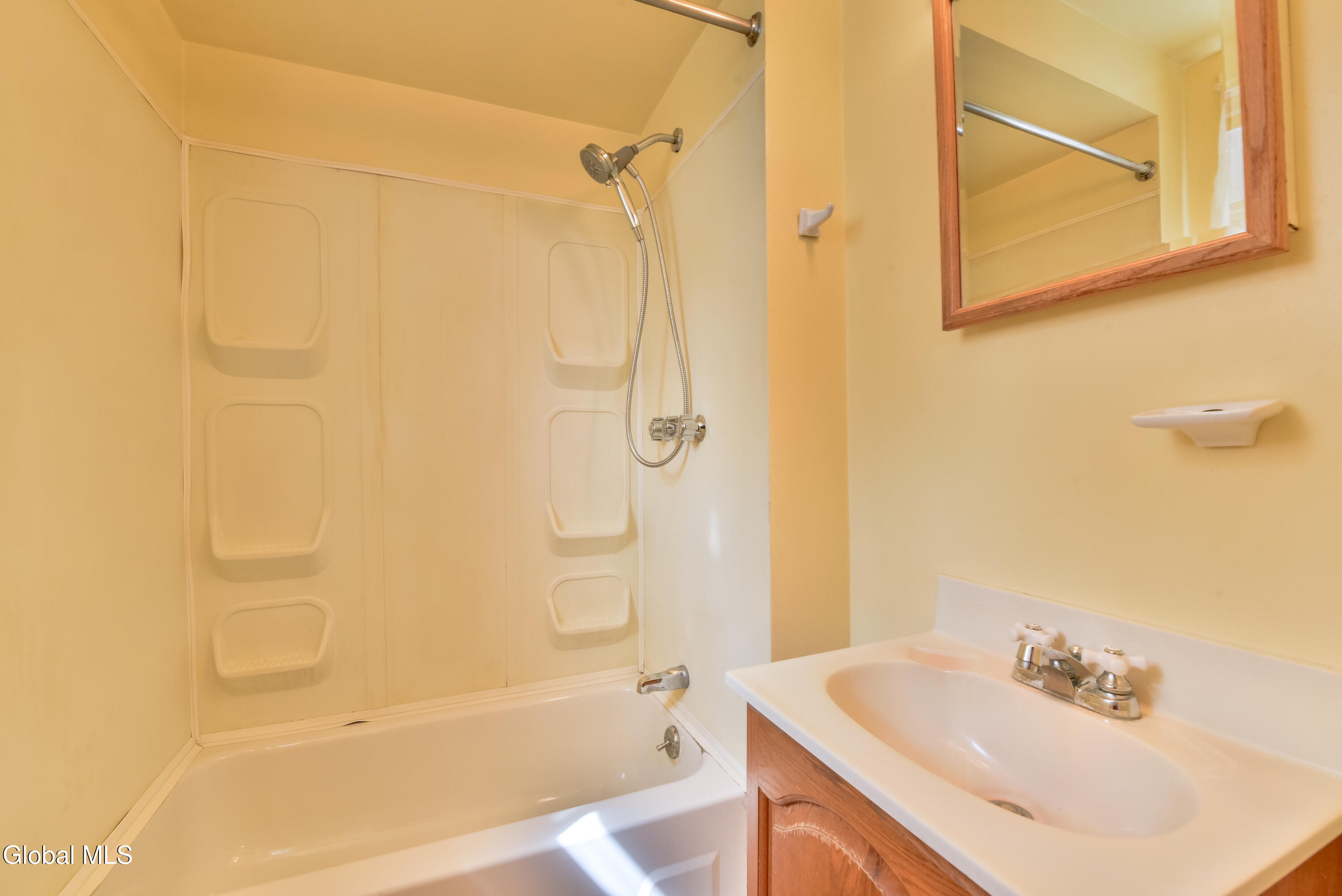 3058 Albany Street Schenectady NY 12304