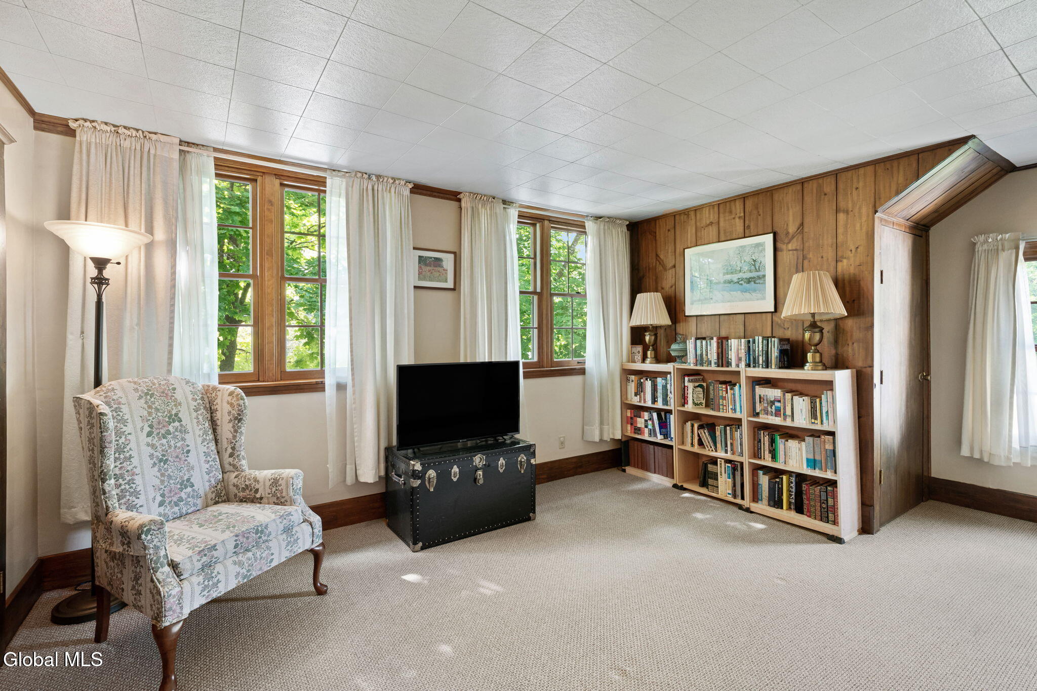 20 Slingerland Avenue Clarksville NY 12041