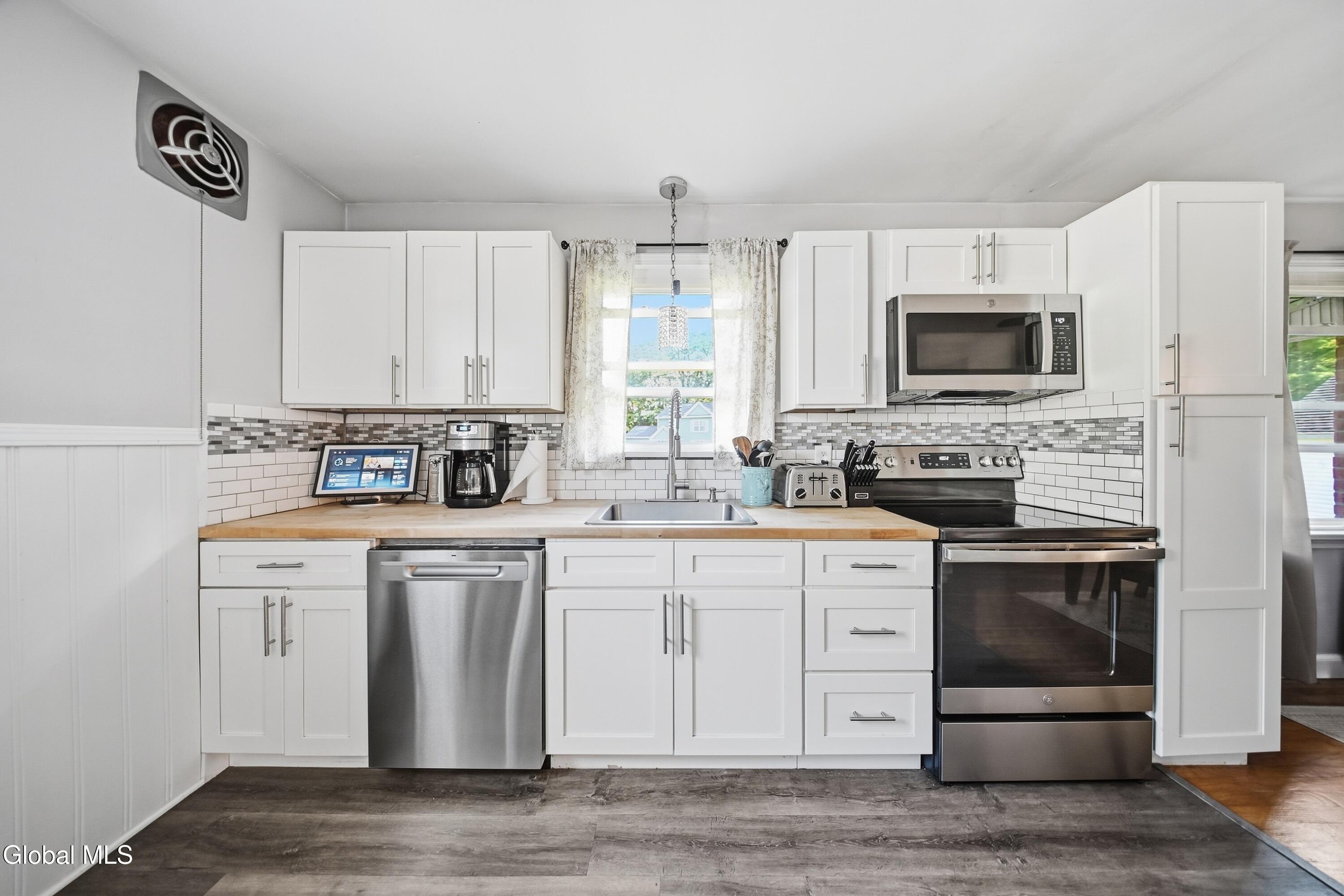 219 Consaul Road Albany NY 12205