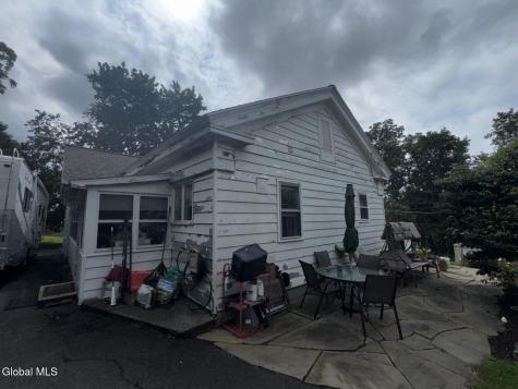 25 River Street Chatham NY 12037