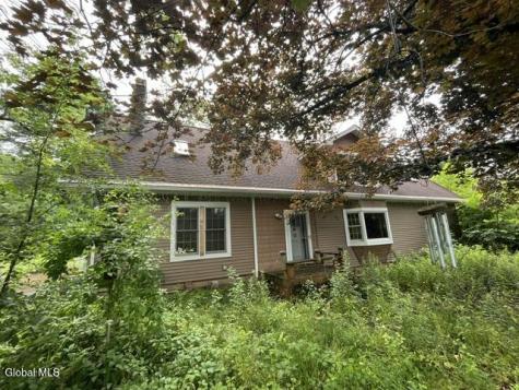 12 Brackwyck Drive Rensselaer NY 12144