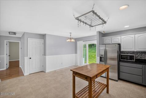 23 Victoria Way Albany NY 12209