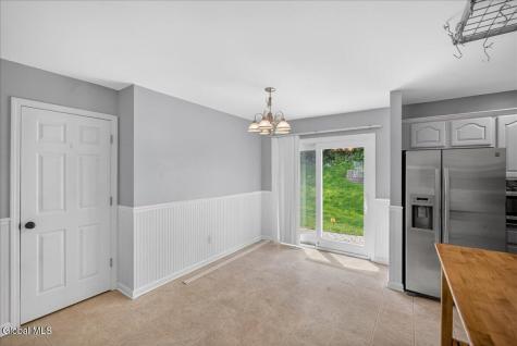23 Victoria Way Albany NY 12209
