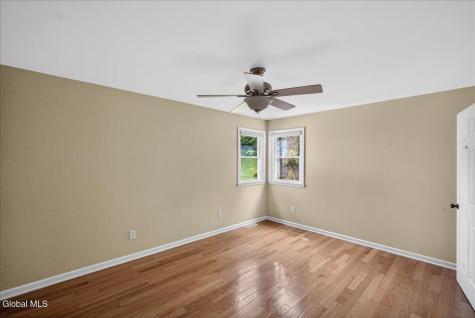 23 Victoria Way Albany NY 12209