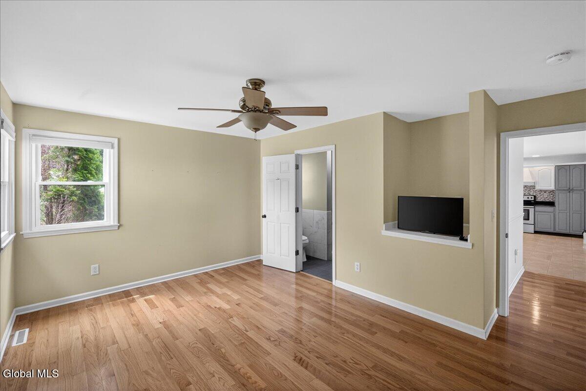 23 Victoria Way Albany NY 12209