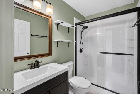 23 Victoria Way Albany NY 12209