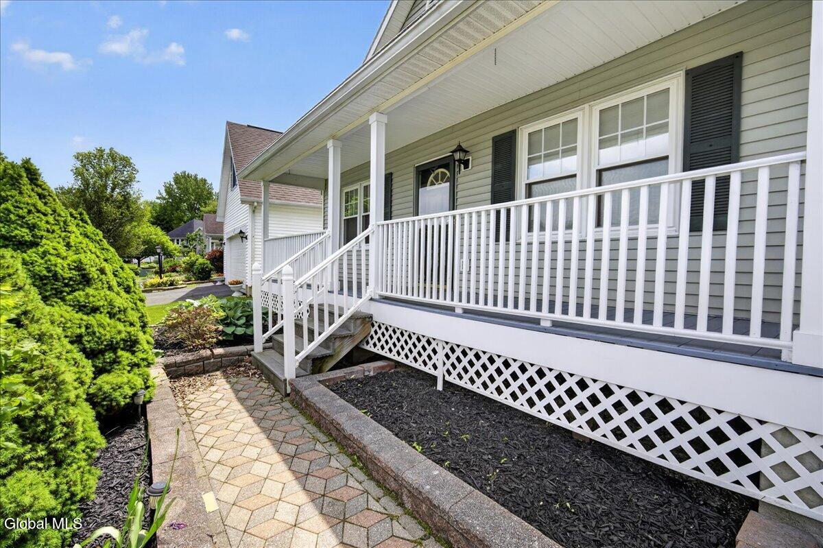 23 Victoria Way Albany NY 12209