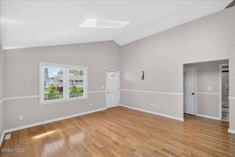 23 Victoria Way Albany NY 12209