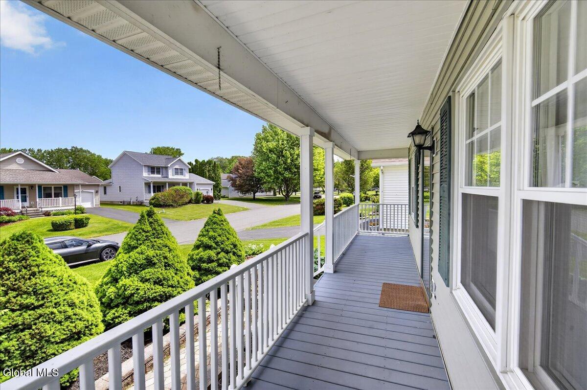 23 Victoria Way Albany NY 12209