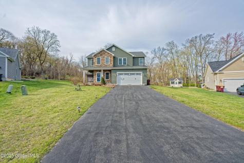 12 Napa Court Niskayuna NY 12309