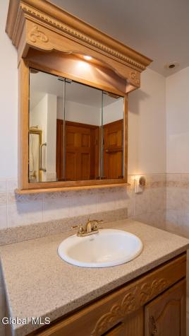 21 Cross Street Kinderhook NY 12106