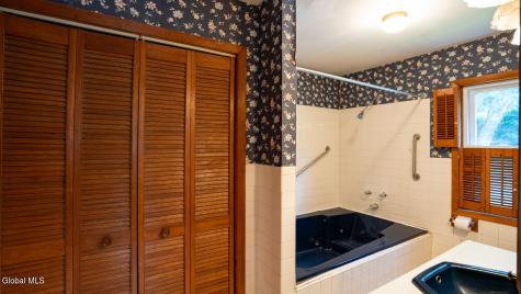 21 Cross Street Kinderhook NY 12106
