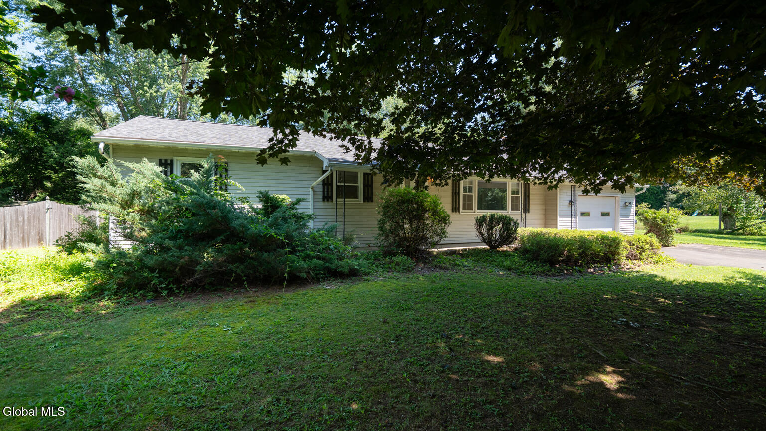 21 Cross Street Kinderhook NY 12106