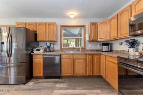 46 Esther Street Schenectady NY 12303
