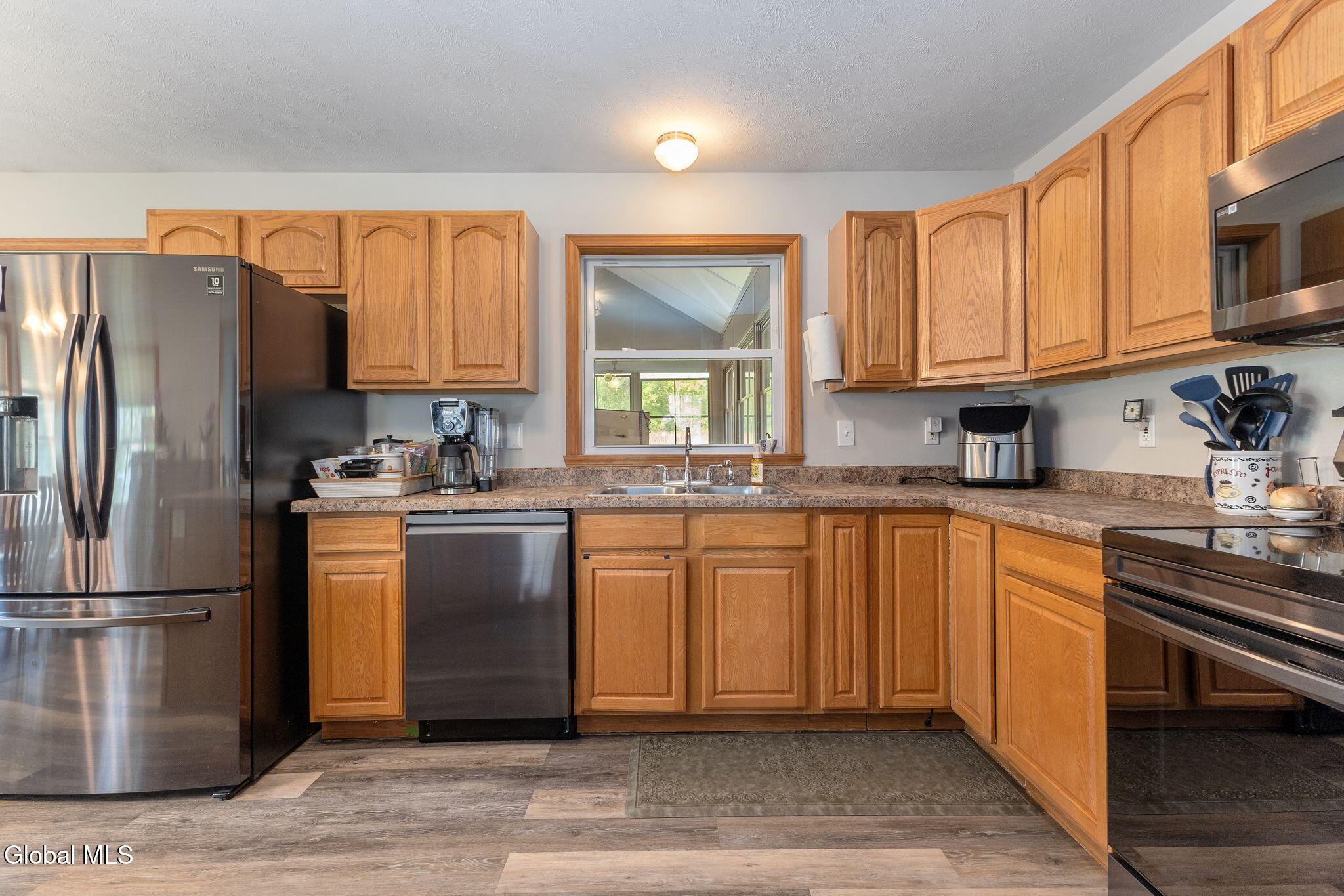 46 Esther Street Schenectady NY 12303
