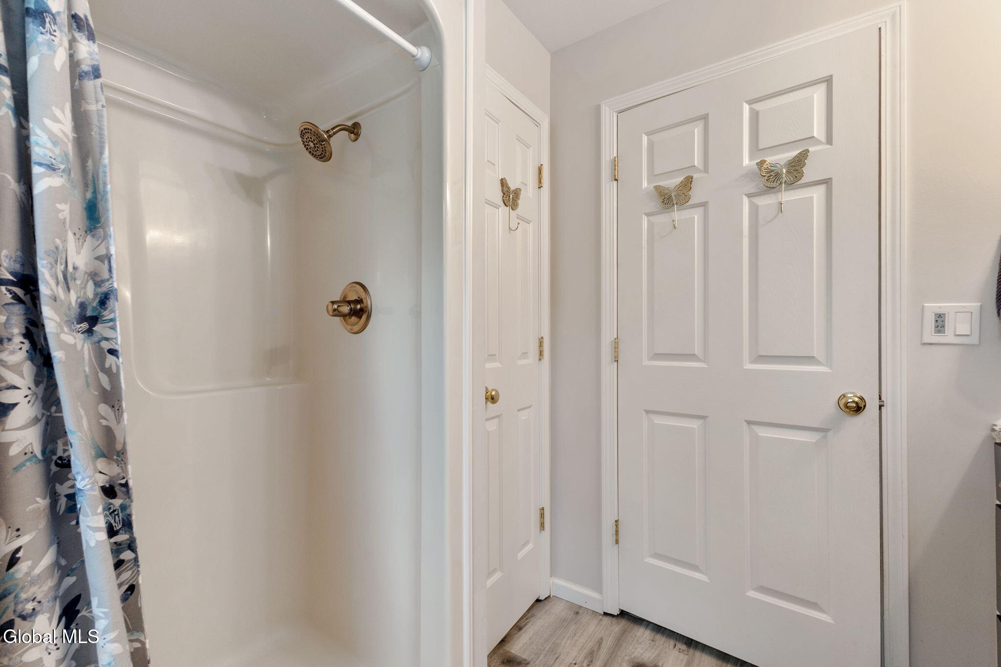 46 Esther Street Schenectady NY 12303