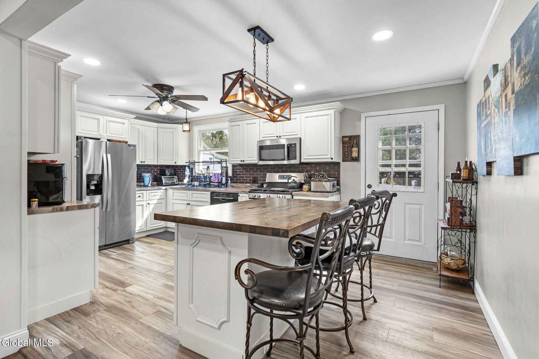 32 Hanes Street Guilderland NY 12203