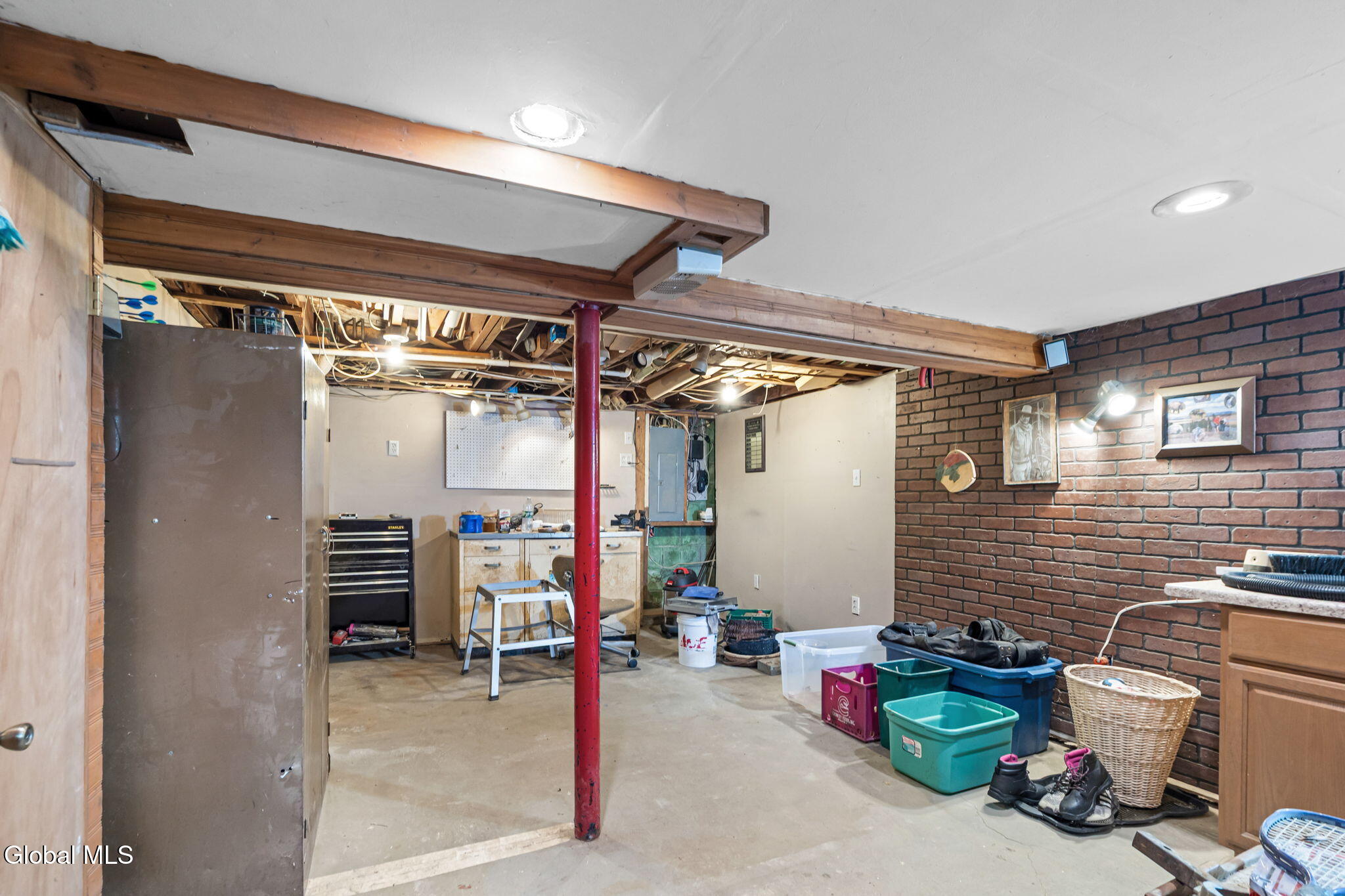 32 Hanes Street Guilderland NY 12203