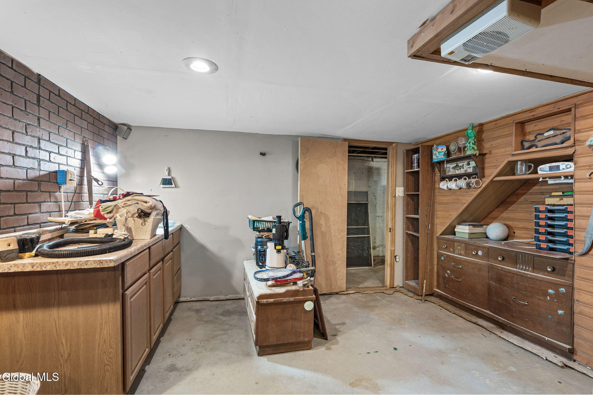 32 Hanes Street Guilderland NY 12203