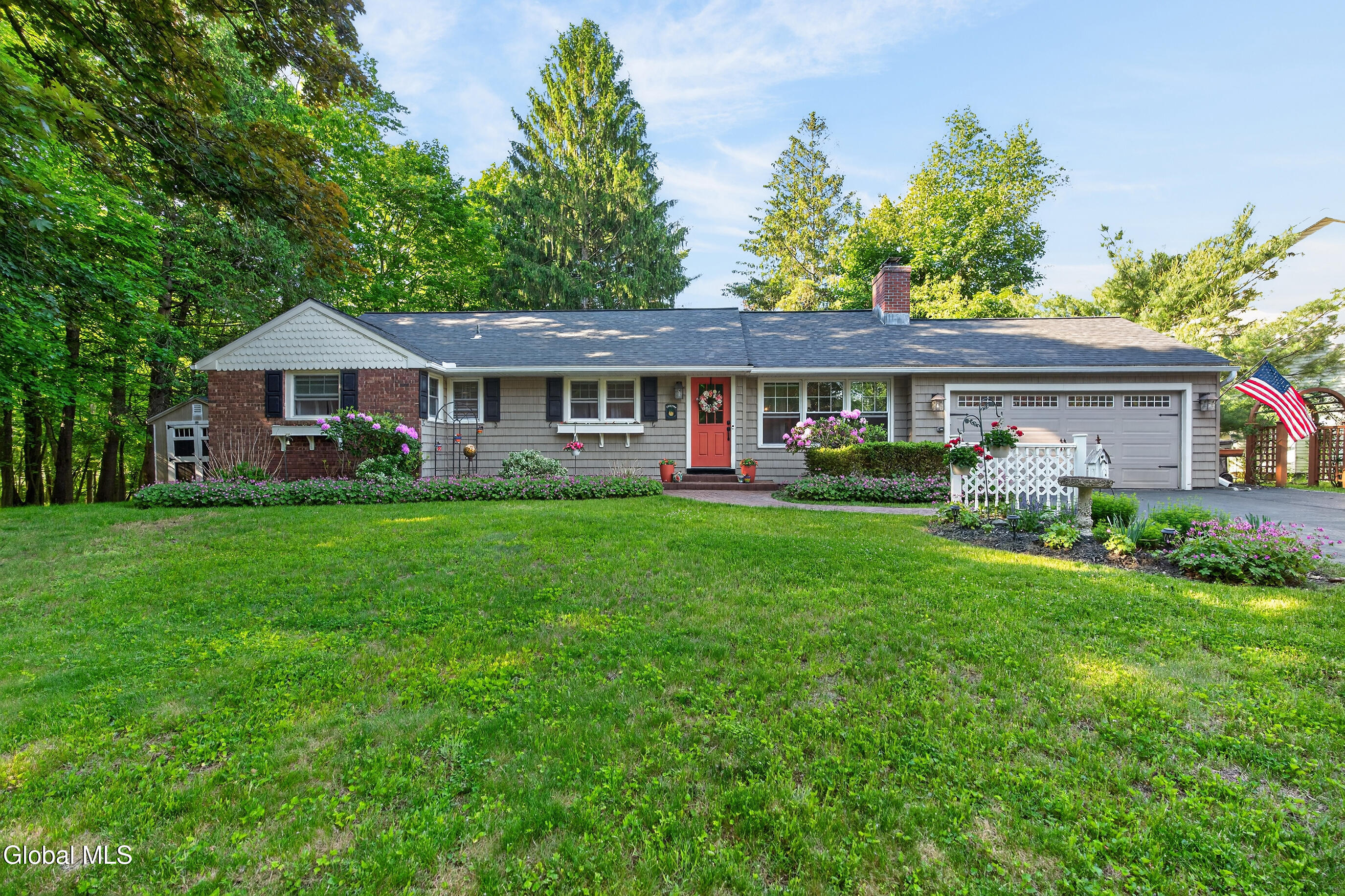 2 Avon Road Delmar NY 12054