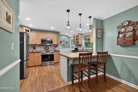 2 Avon Road Delmar NY 12054