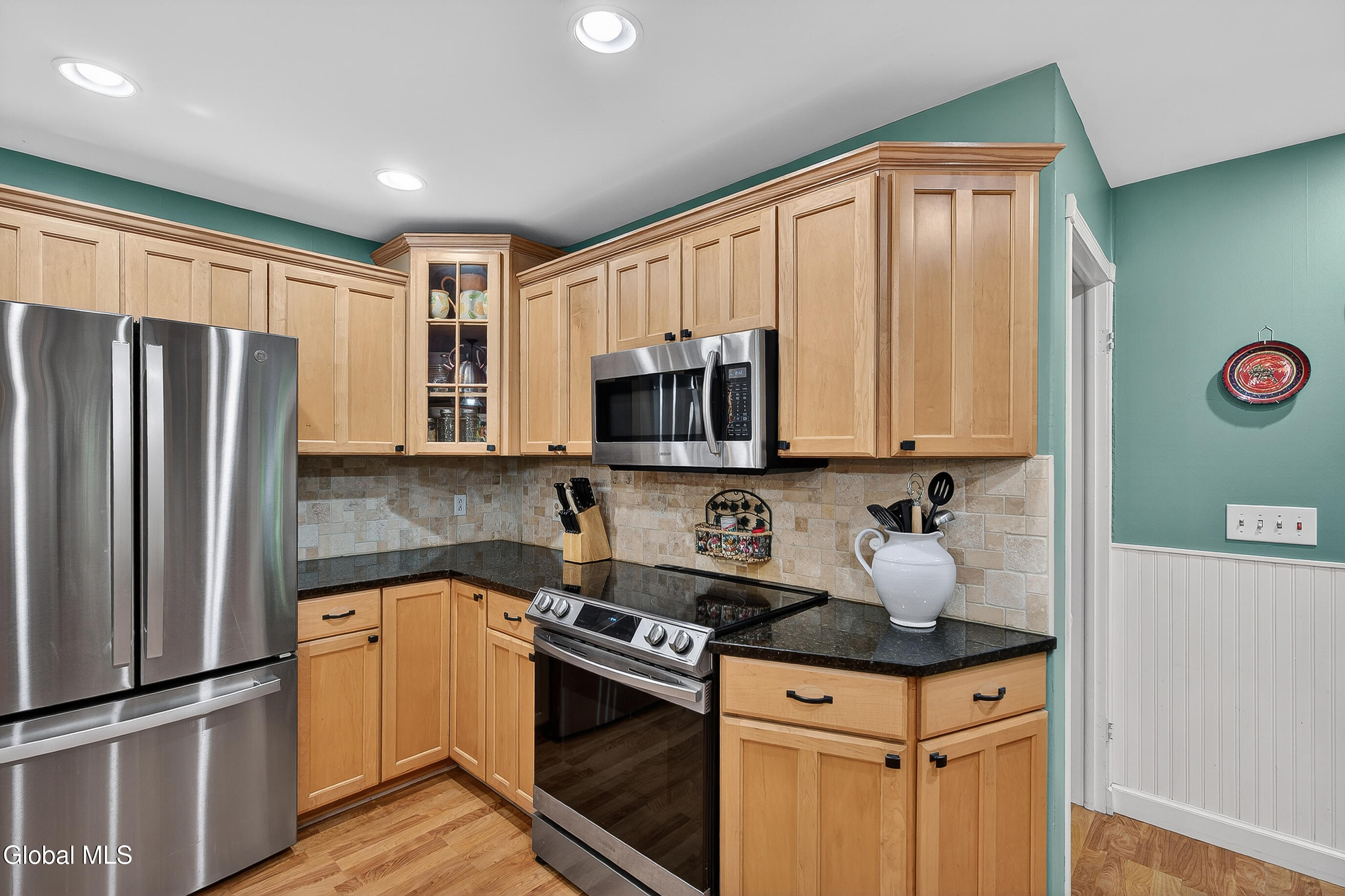 2 Avon Road Delmar NY 12054