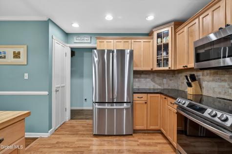2 Avon Road Delmar NY 12054