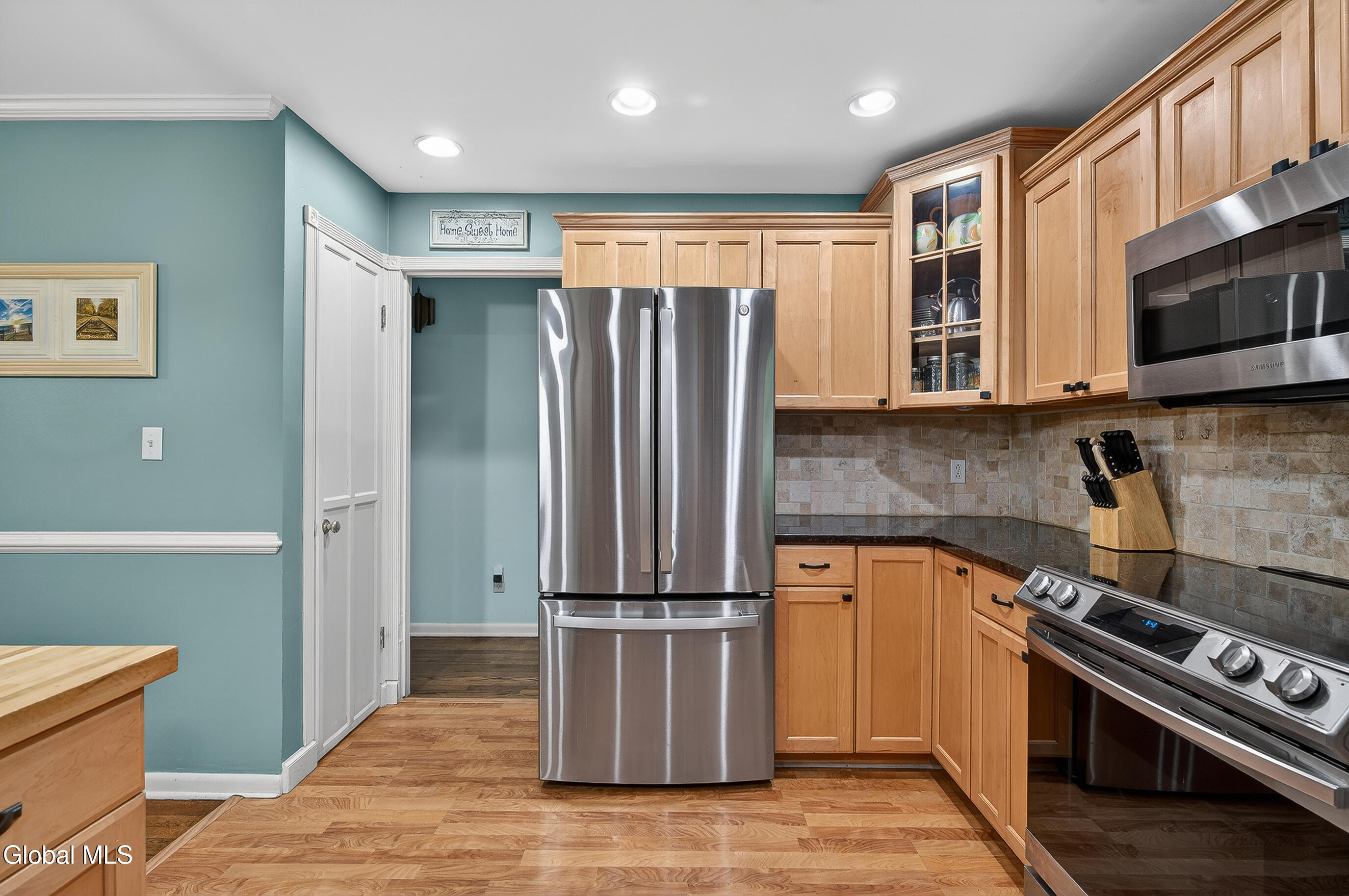2 Avon Road Delmar NY 12054