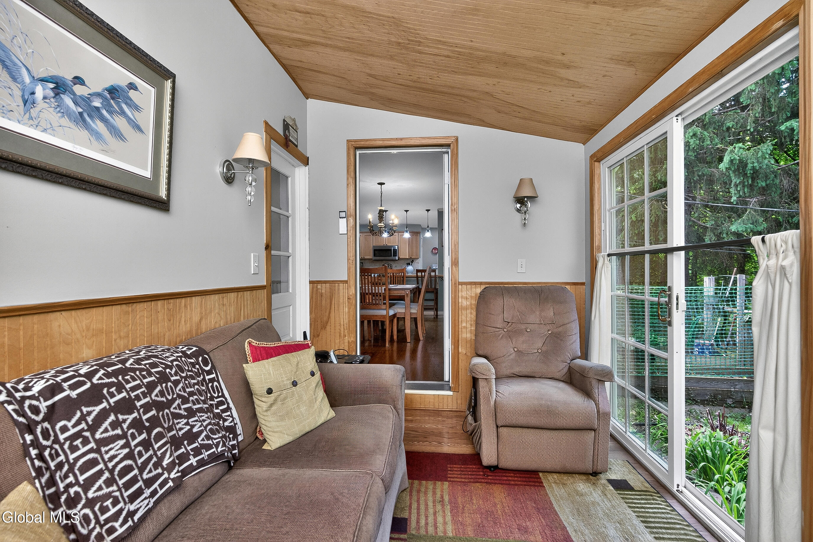 2 Avon Road Delmar NY 12054