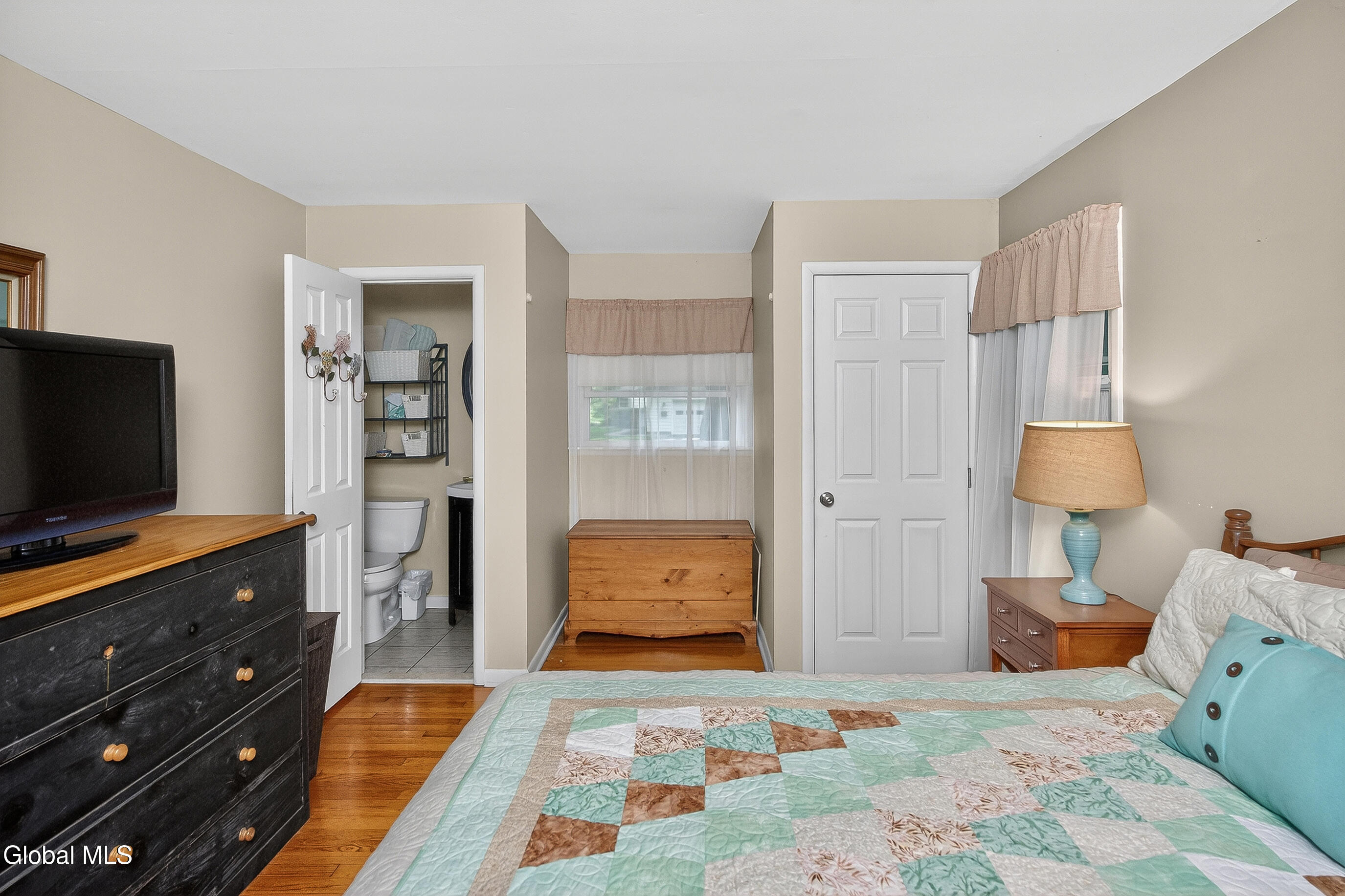 2 Avon Road Delmar NY 12054