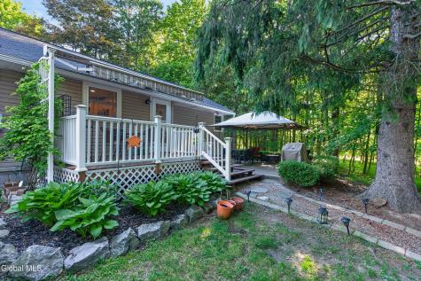 2 Avon Road Delmar NY 12054