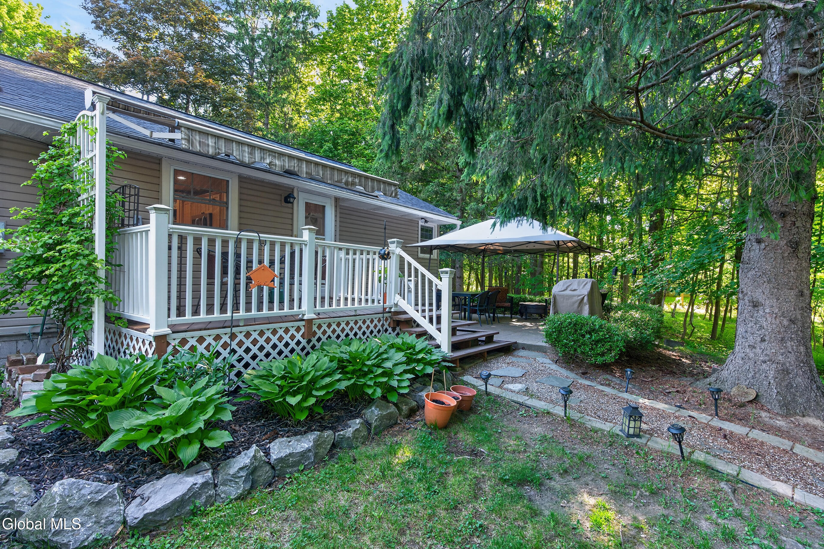 2 Avon Road Delmar NY 12054