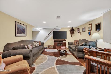 2 Avon Road Delmar NY 12054