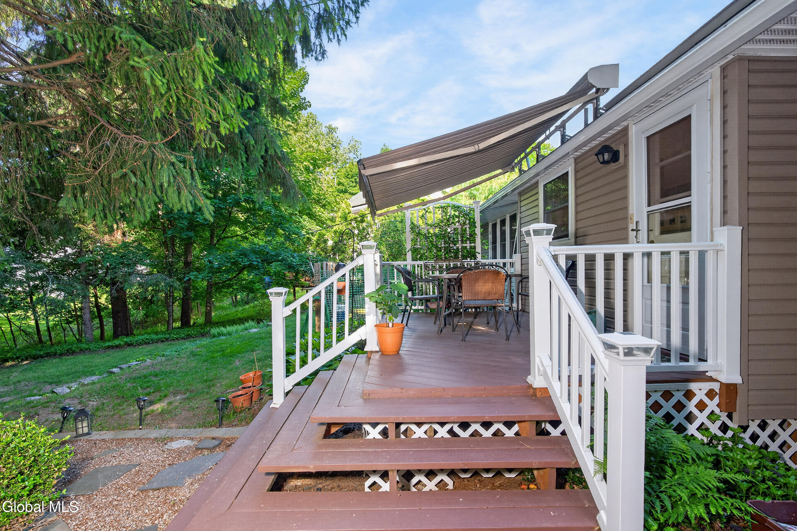2 Avon Road Delmar NY 12054