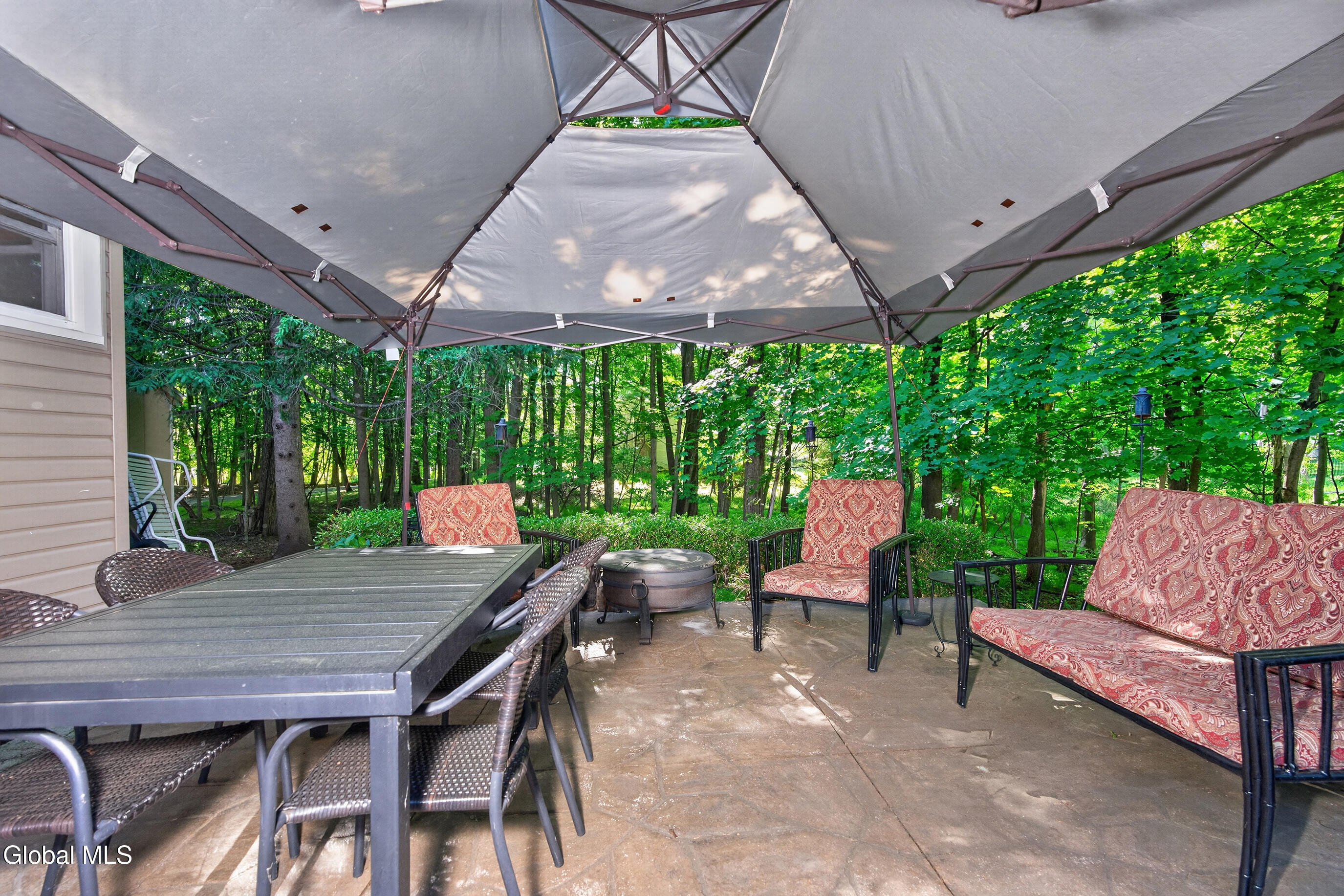 2 Avon Road Delmar NY 12054