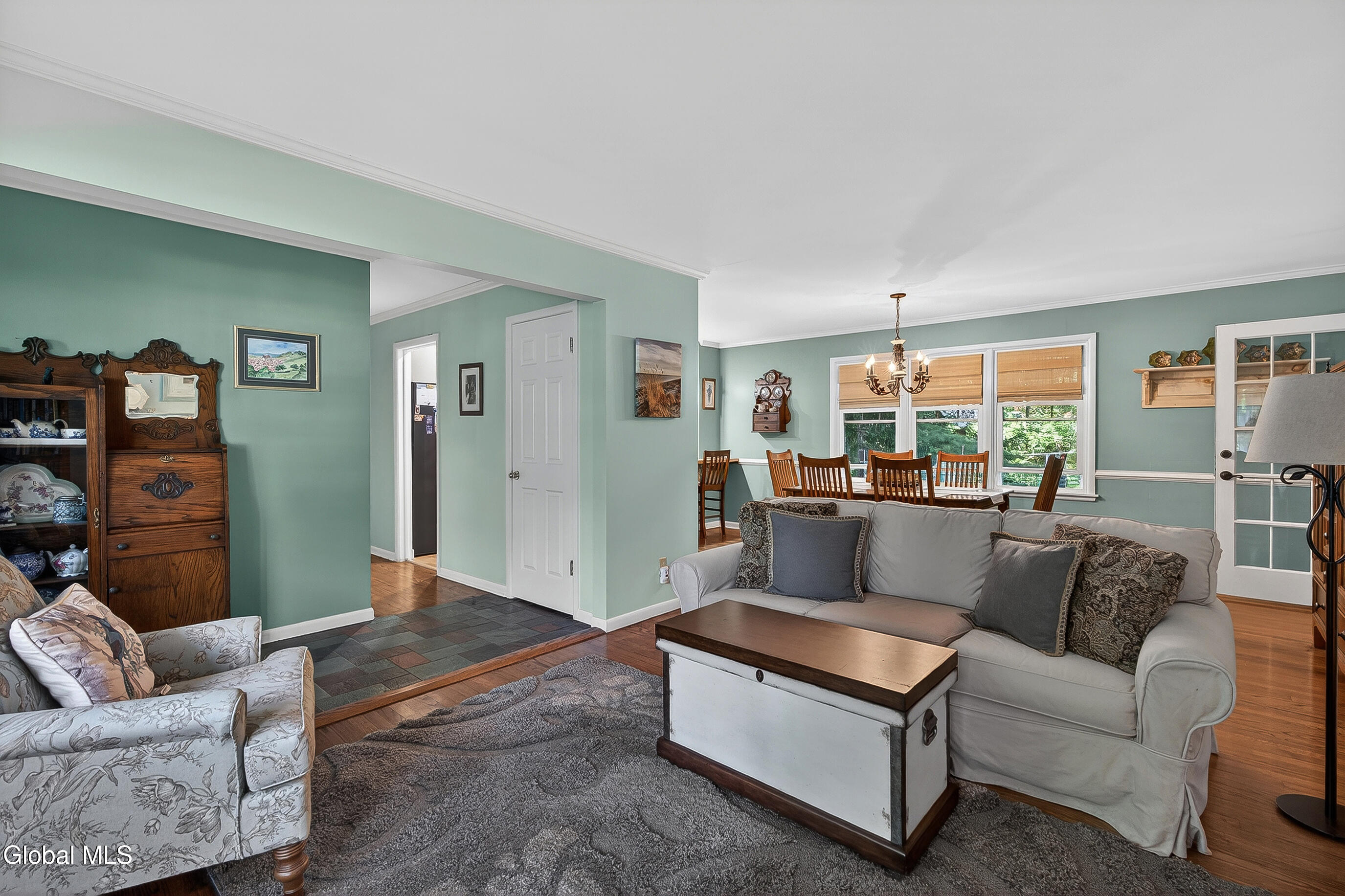 2 Avon Road Delmar NY 12054