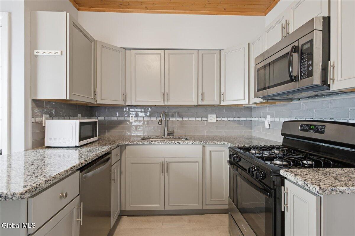 156 Elmer Avenue Schenectady NY 12308