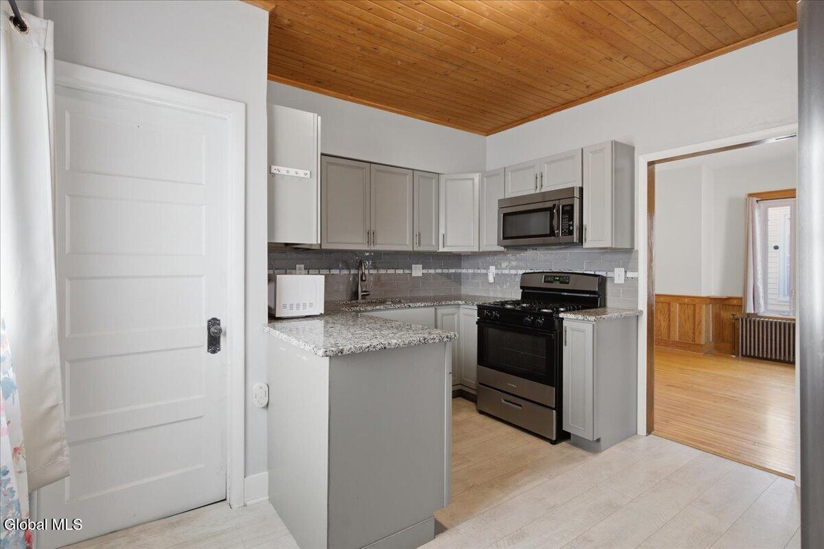 156 Elmer Avenue Schenectady NY 12308