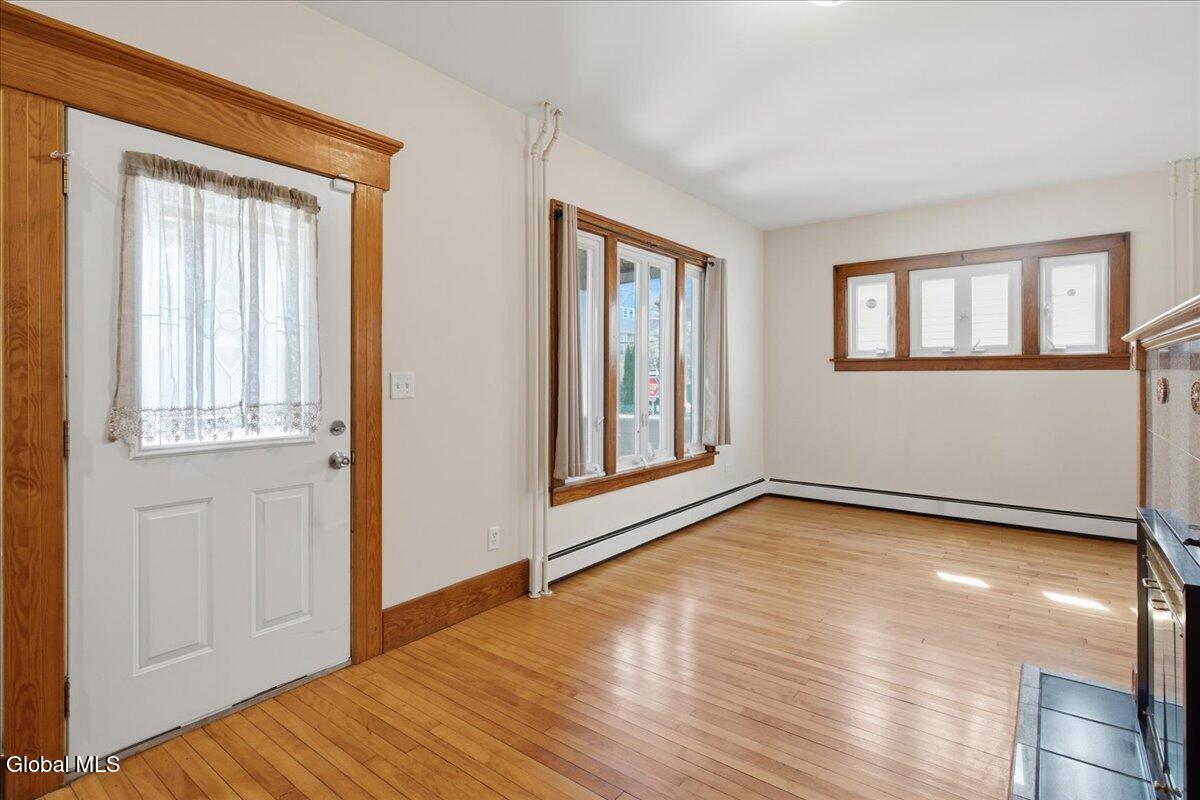 156 Elmer Avenue Schenectady NY 12308
