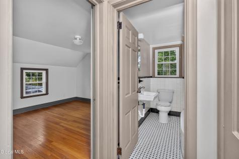 51 Nathaniel Boulevard Delmar NY 12054