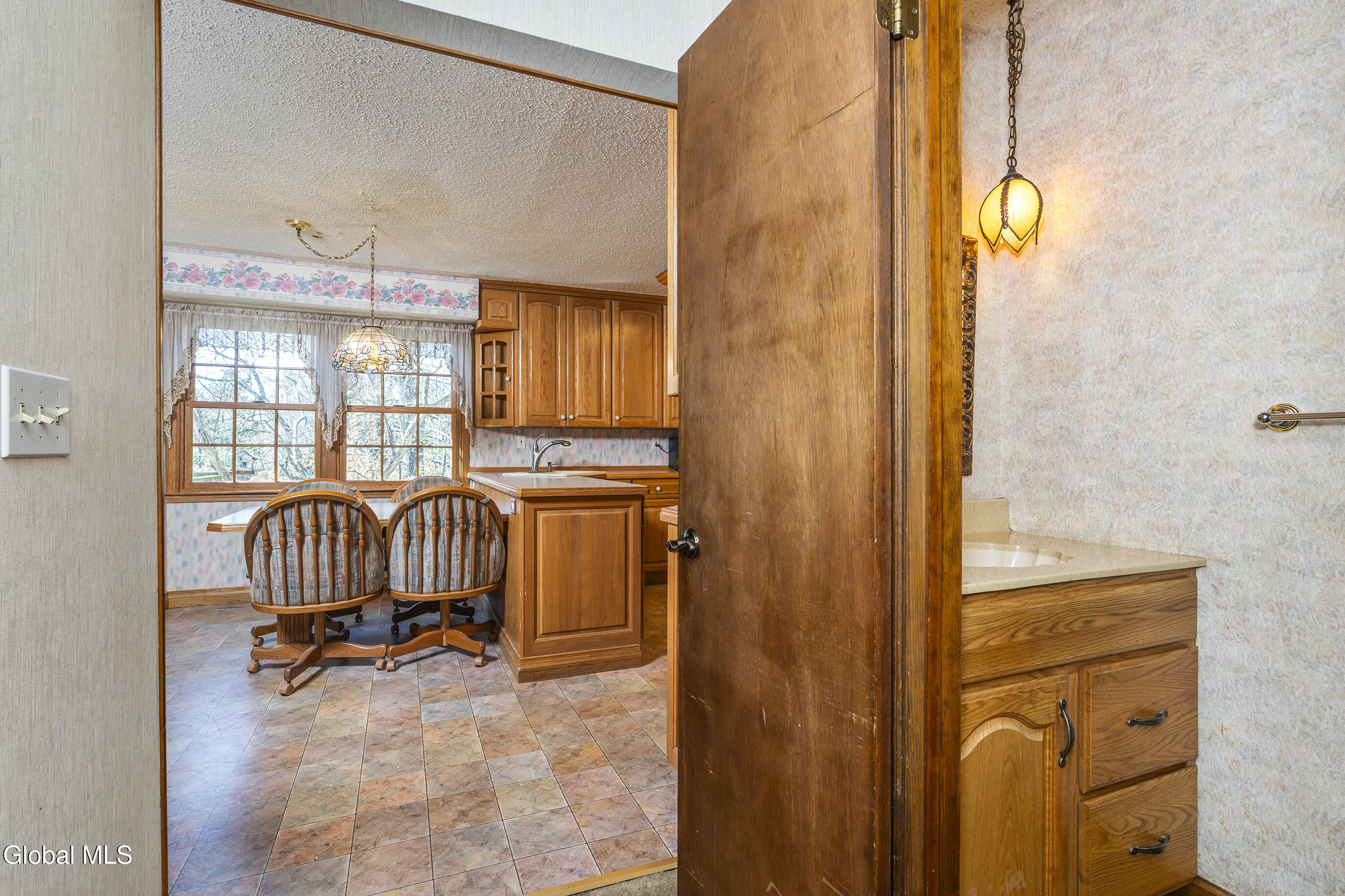 1910 Evva Drive Guilderland NY 12303