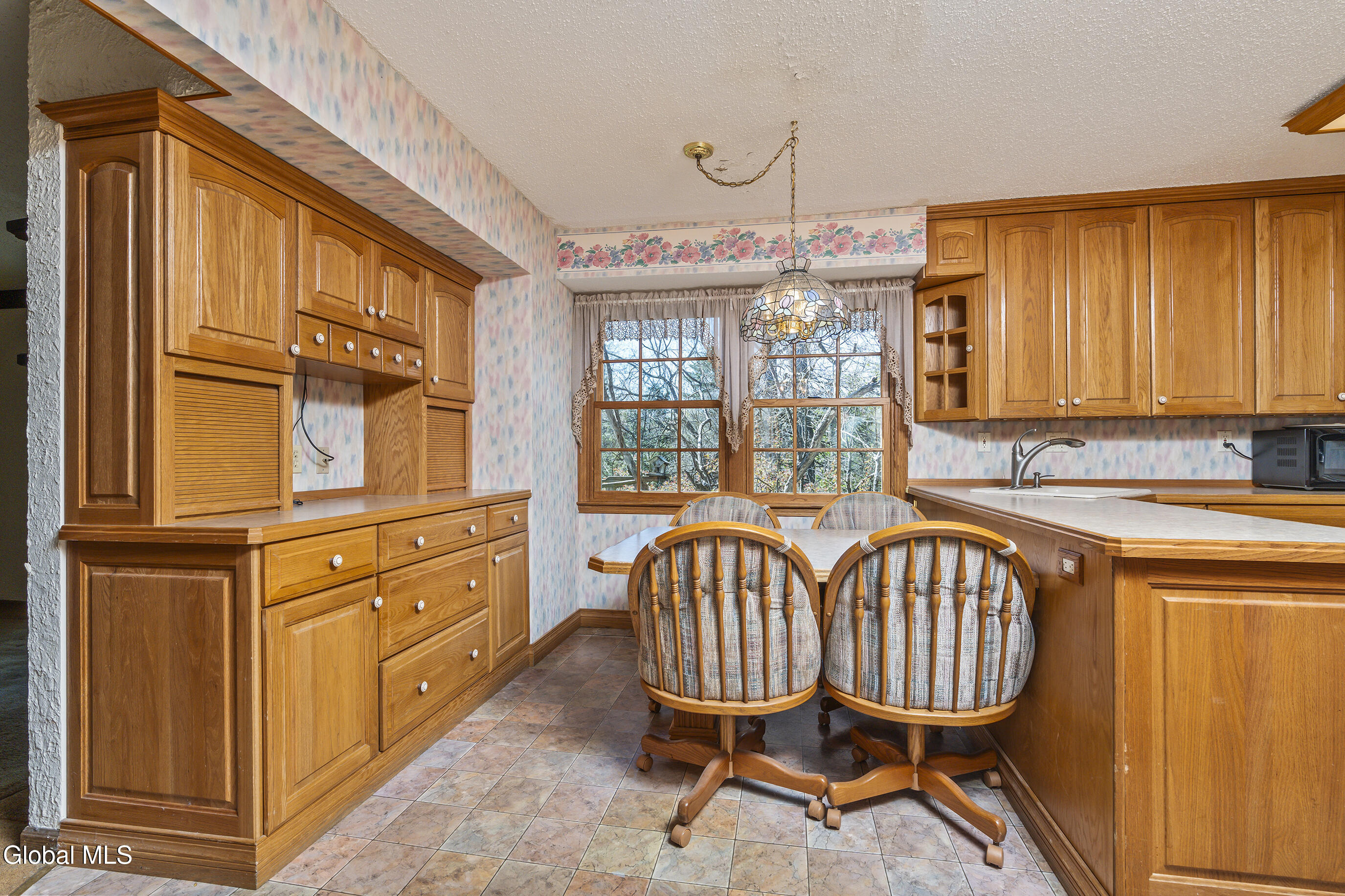 1910 Evva Drive Guilderland NY 12303
