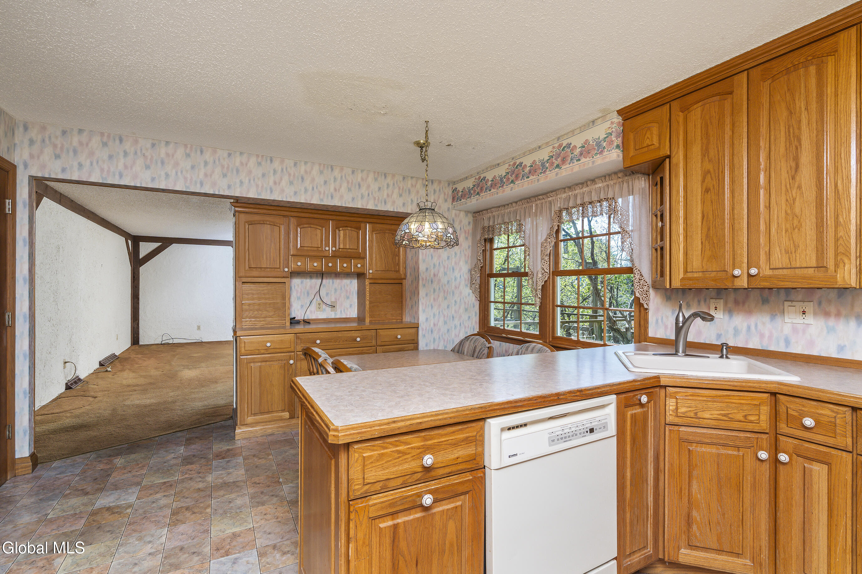 1910 Evva Drive Guilderland NY 12303
