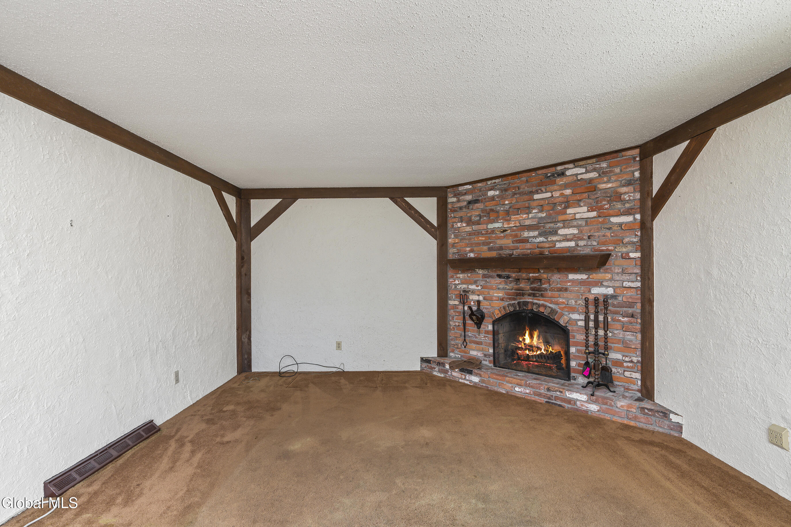 1910 Evva Drive Guilderland NY 12303